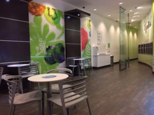 yogurtland interior